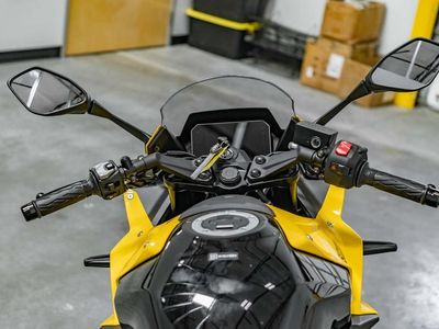 2025 Suzuki GSX-8R - Photo 8