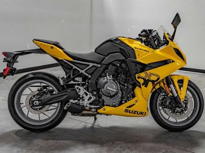 2025 Suzuki GSX-8R - Photo 3
