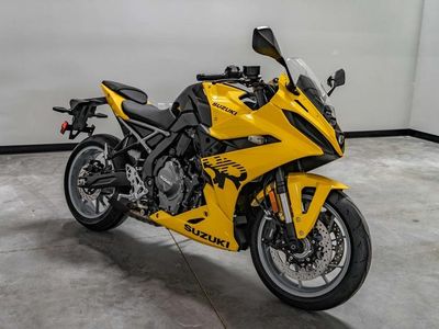 2025 Suzuki GSX-8R - Photo 2