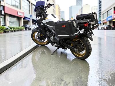 2023 Suzuki V-Strom 650XT Adventure - Photo 2