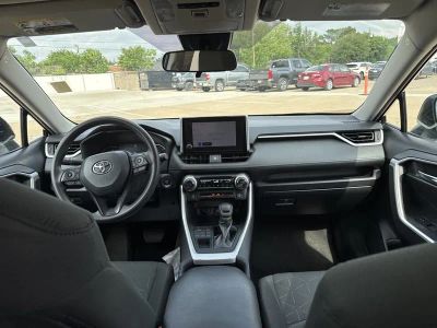 2024 Toyota RAV4 - Photo 11