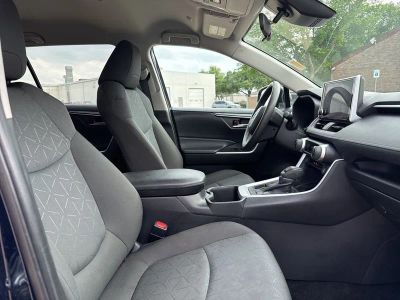 2024 Toyota RAV4 - Photo 9
