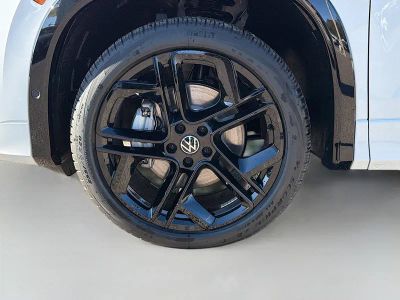 2026 Volkswagen Tiguan — photo 41 view
