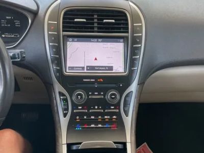 2019 Lincoln Nautilus — photo 16 view