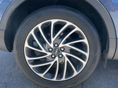 2019 Lincoln Nautilus — photo 11 view