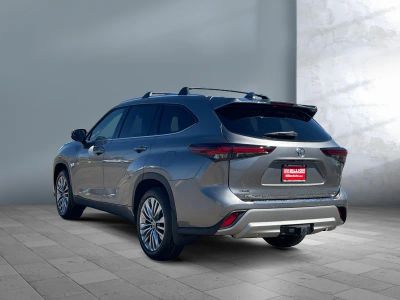 2026 Toyota Highlander - Photo 4