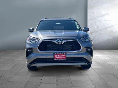 2026 Toyota Highlander - Photo 2