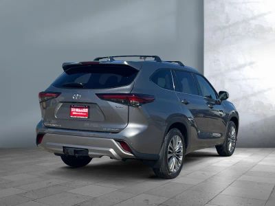 2026 Toyota Highlander - Photo 6