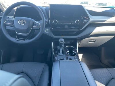 2026 Toyota Highlander - Photo 12