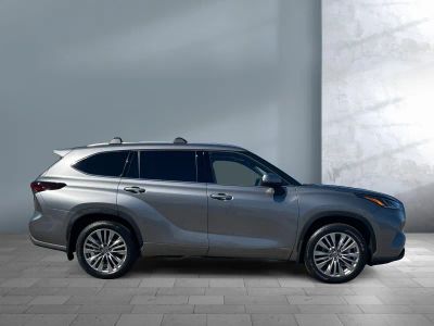 2026 Toyota Highlander - Photo 7