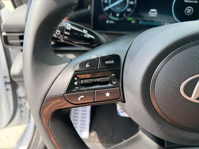 2025 Hyundai Elantra Hybrid — photo 20 view