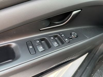 2025 Hyundai Elantra Hybrid — photo 31 view