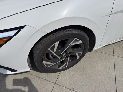 2025 Hyundai Elantra Hybrid — photo 9 view