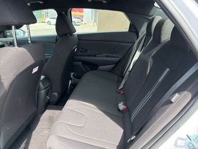 2025 Hyundai Elantra Hybrid — photo 13 view
