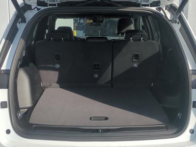 2026 Jeep Grand Cherokee - Photo 12