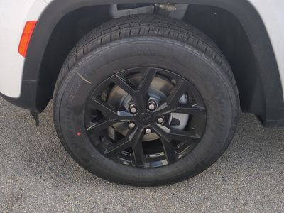 2026 Jeep Grand Cherokee - Photo 10