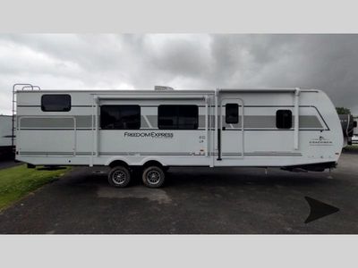 2025 Coachmen RV Freedom Express Ultra Lite - Photo 10