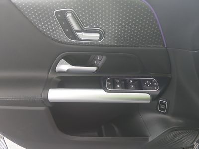 2025 Mercedes-Benz GLA - Photo 16