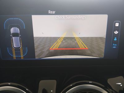 2025 Mercedes-Benz GLA - Photo 17
