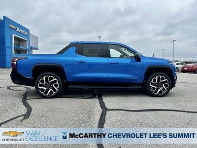 2025 Chevrolet Silverado EV - Photo 9