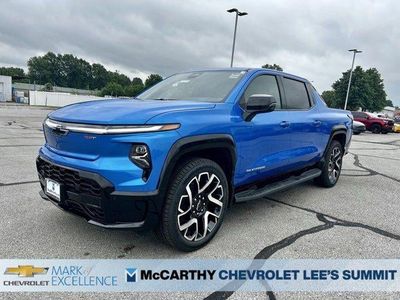 2025 Chevrolet Silverado EV - Photo 4