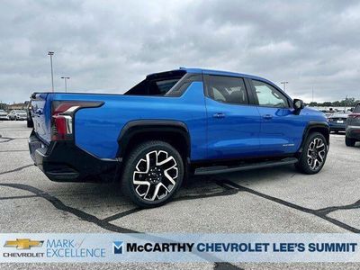 2025 Chevrolet Silverado EV - Photo 7