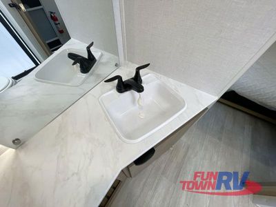 2025 Forest River RV Wildwood X-Lite - Photo 33