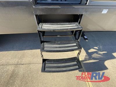 2025 Forest River RV Salem Grand Villa - Photo 10