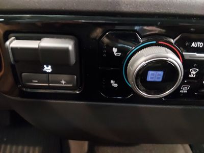 2023 Chevrolet Silverado 1500 — photo 18 view