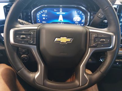 2023 Chevrolet Silverado 1500 — photo 12 view