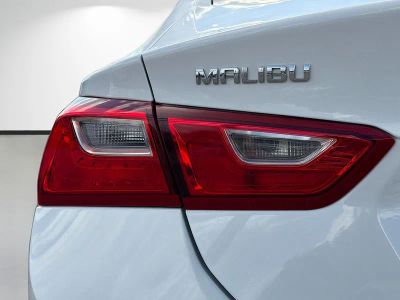 2025 Chevrolet Malibu — photo 10 view