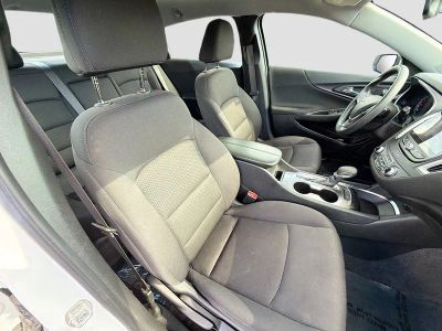 2025 Chevrolet Malibu — photo 14 view