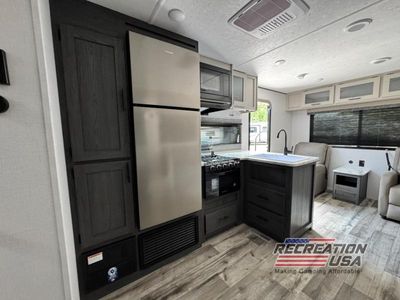 2025 Dutchmen Aspen Trail LE - Photo 11