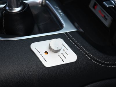 2022 Ford Mustang - Photo 28