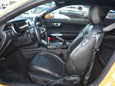 2022 Ford Mustang - Photo 11