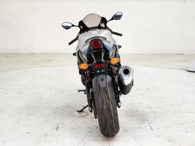 2025 Suzuki GSX-R1000 - Photo 6