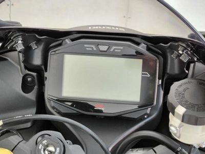 2025 Suzuki GSX-R1000 - Photo 10