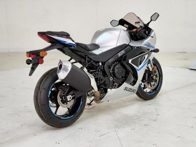 2025 Suzuki GSX-R1000 - Photo 4