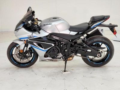 2025 Suzuki GSX-R1000 - Photo 8