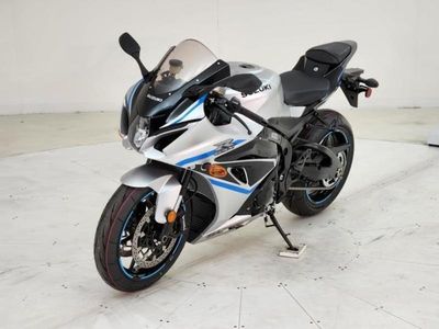 2025 Suzuki GSX-R1000 - Photo 2