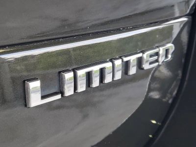 2022 Jeep Grand Cherokee L — engine compartment view