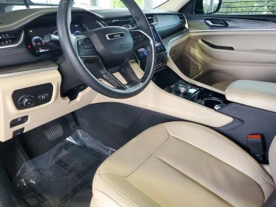 2022 Jeep Grand Cherokee L — photo 18 view