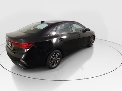 2024 Kia Forte - Photo 7