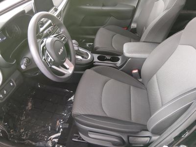 2024 Kia Forte - Photo 18