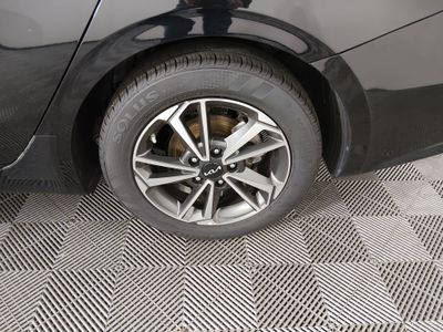 2024 Kia Forte - Photo 10