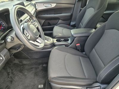 2024 Kia Forte - Photo 8