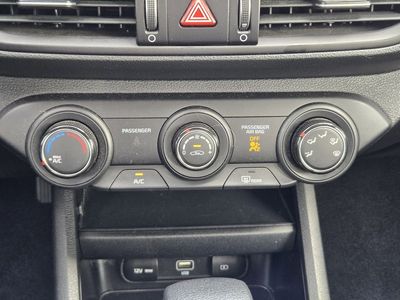 2024 Kia Forte - Photo 13