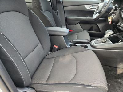 2024 Kia Forte - Photo 9