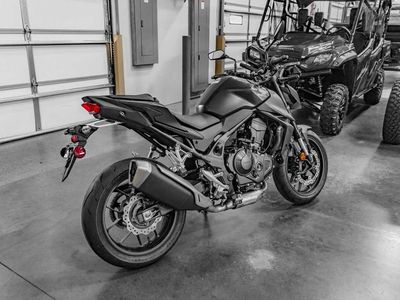 2025 Honda CB750 Hornet - Photo 4