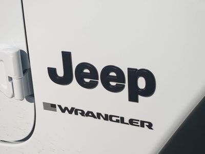 2026 Jeep Wrangler - Photo 13